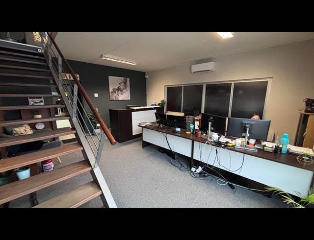 BUSINESS PROPERTY TO RENT IN NORTHGATE ISLAND